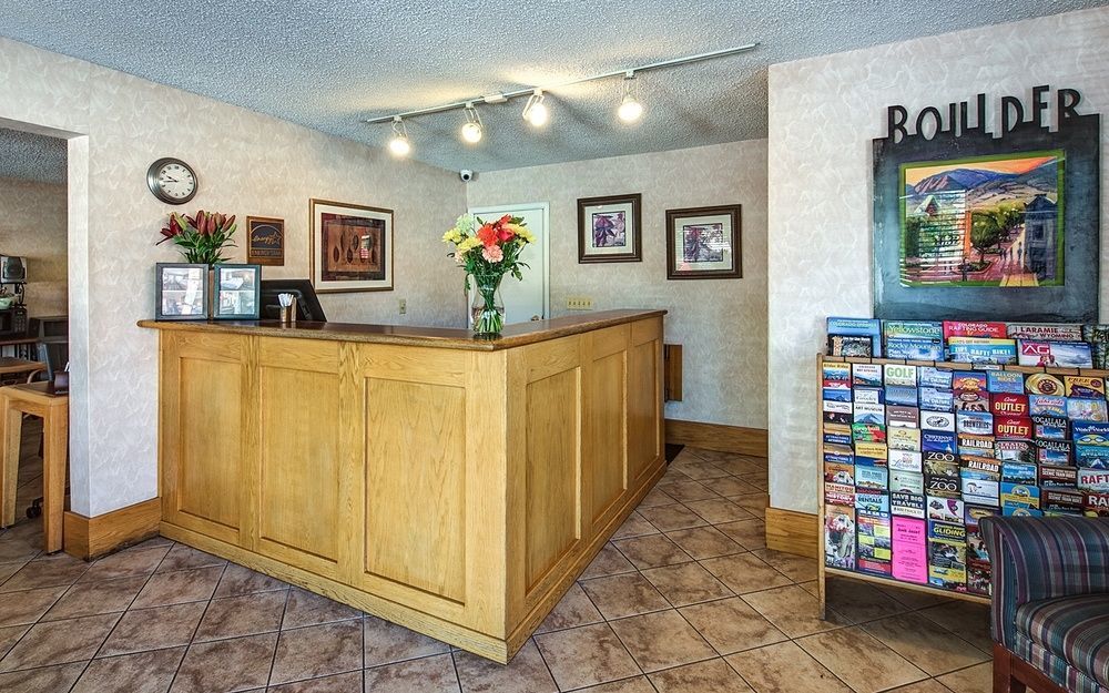 Boulder University Inn Екстер'єр фото