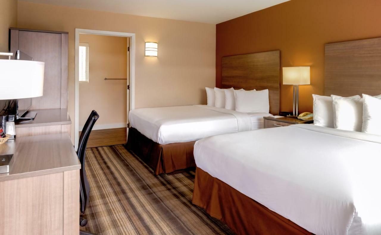 Boulder University Inn Екстер'єр фото