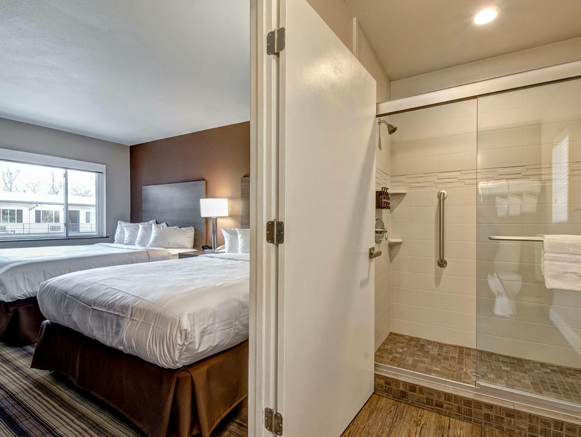 Boulder University Inn Екстер'єр фото