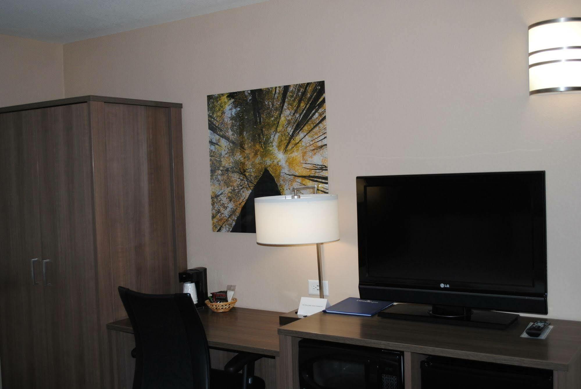 Boulder University Inn Екстер'єр фото